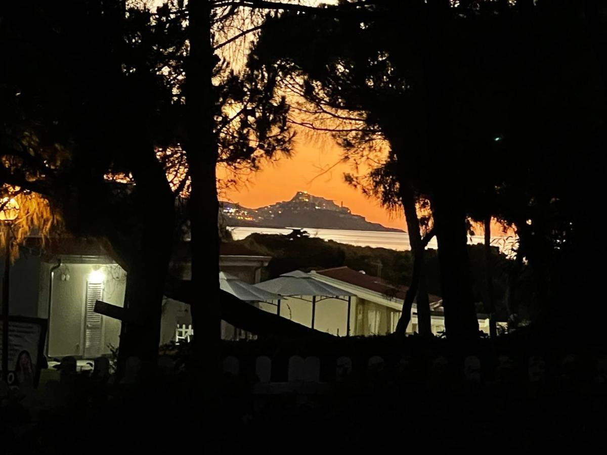 Zaffiro Casa Vacanze Al Mare Valledoria  Exteriör bild